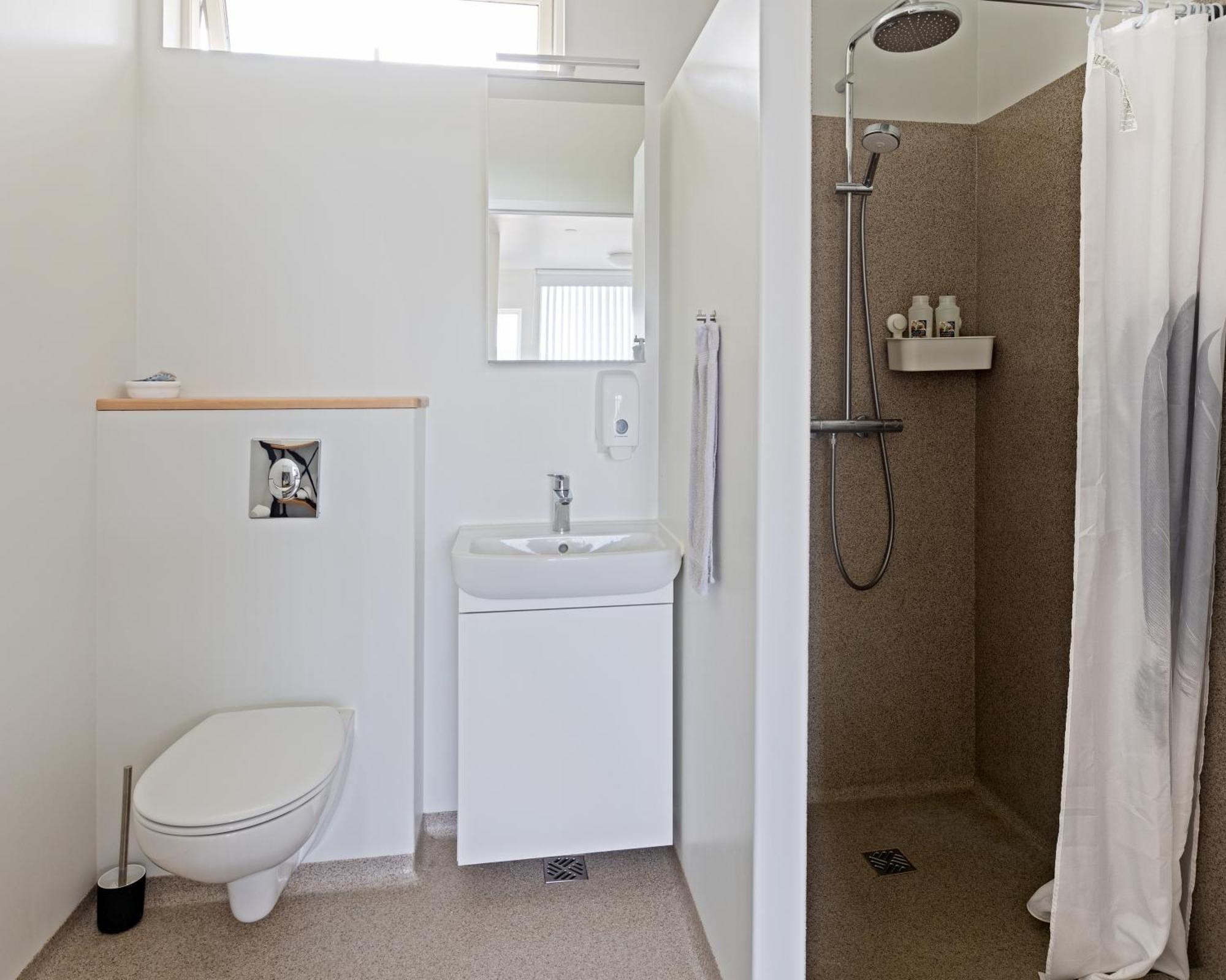 South Central Apartments Brautarholt المظهر الخارجي الصورة